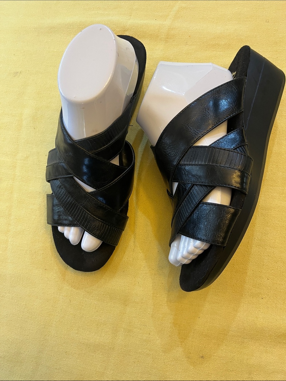 A2 By Aerosoles Black Crisscross Slide Sandals